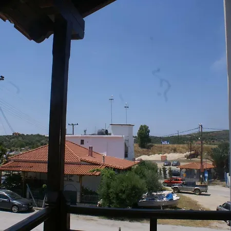 Nostos Πανσιόν 3*