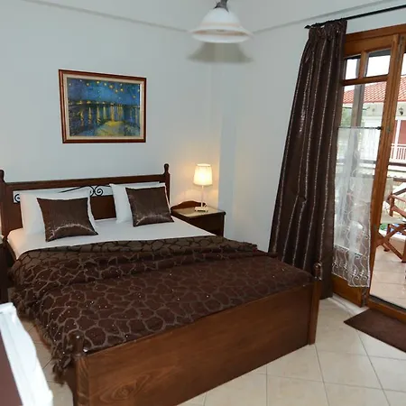 Nostos أمولياني