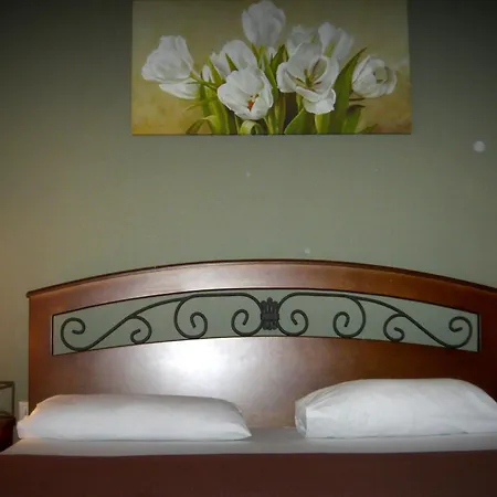 Nostos ゲストハウス アムリアニ